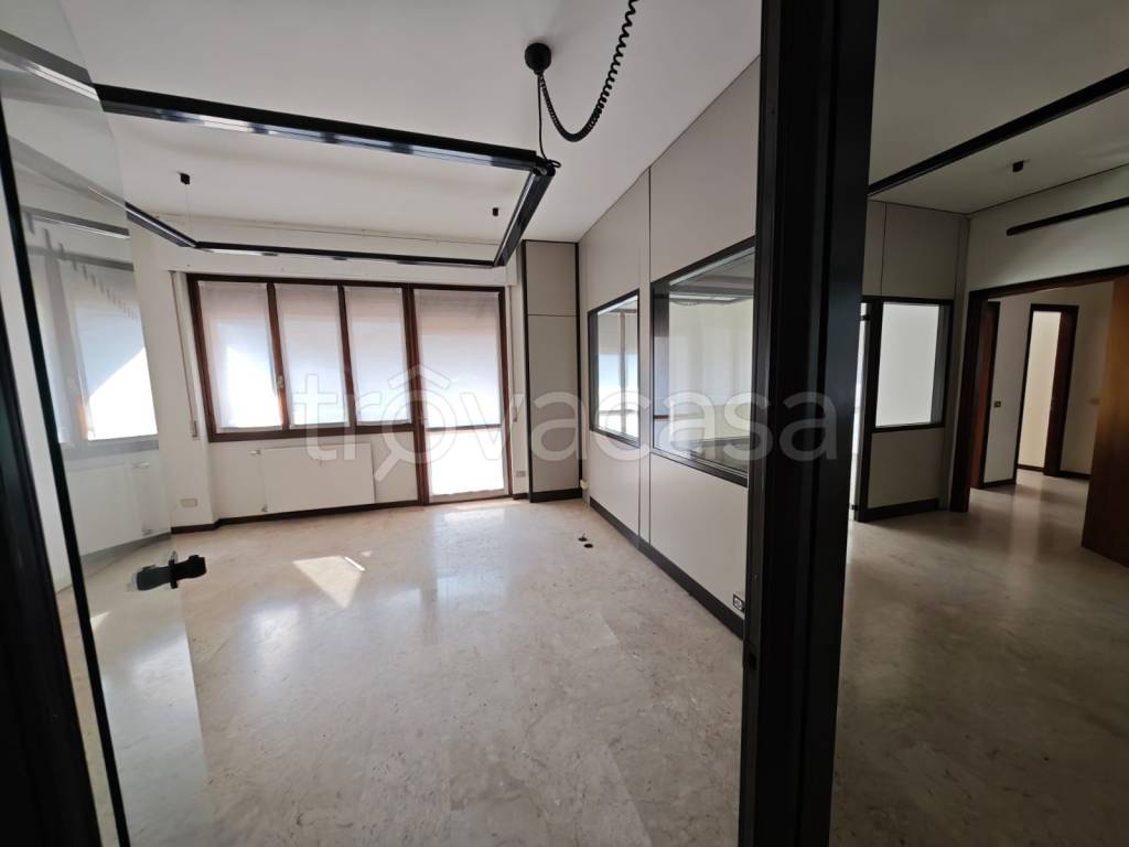 appartamento in vendita a Varese in zona Centro Città