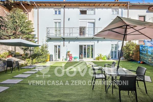 casa indipendente in vendita a Varese in zona Giubiano