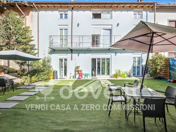 casa indipendente in vendita a Varese in zona Giubiano
