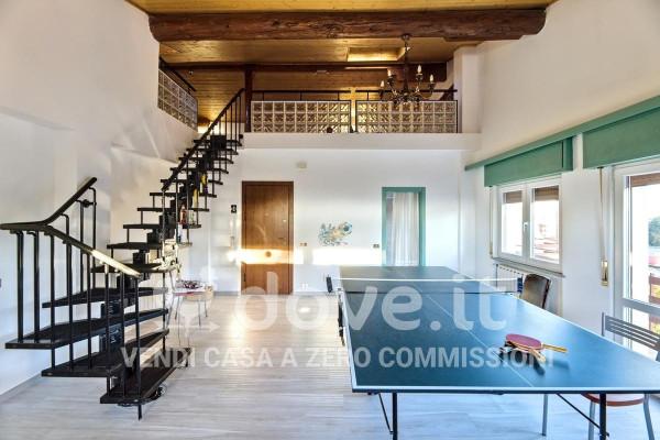 appartamento in vendita a Varese in zona Casbeno