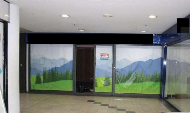 negozio in vendita a Varese in zona Centro Città