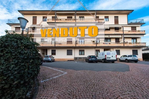 appartamento in vendita a Varese in zona Giubiano