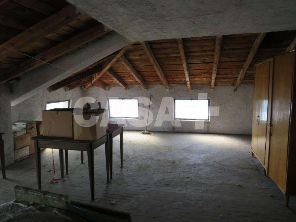 appartamento in vendita a Varese in zona Avigno