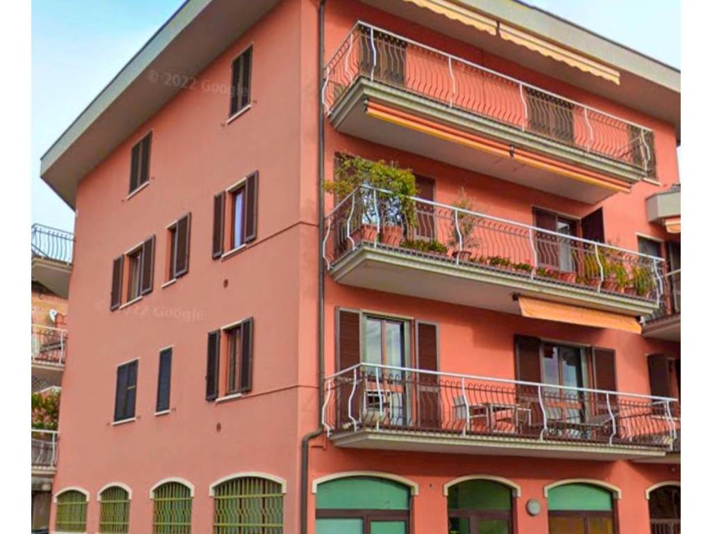 appartamento in vendita a Varese in zona Casbeno