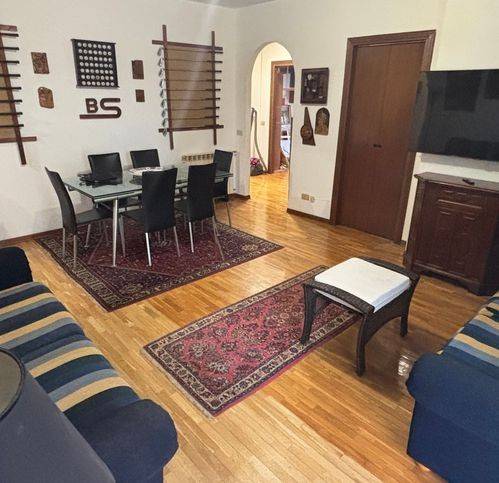 appartamento in vendita a Varese in zona Ippodromo