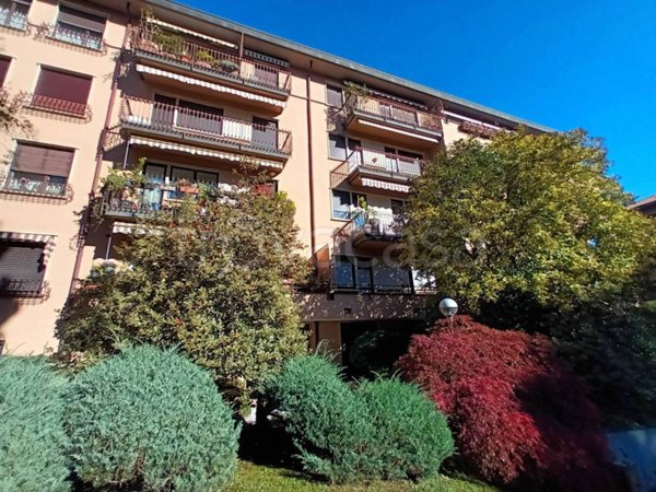 appartamento in vendita a Varese in zona Casbeno