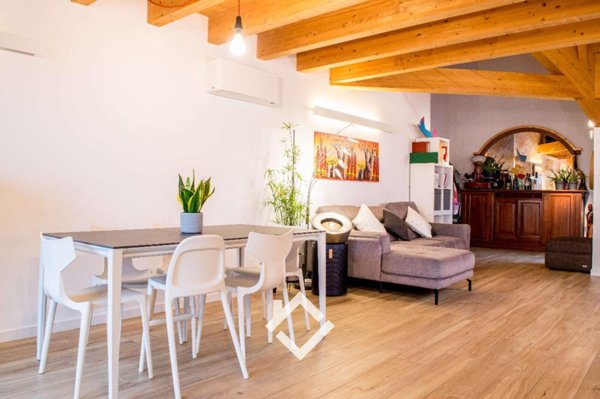 appartamento in vendita a Varese in zona Biumo