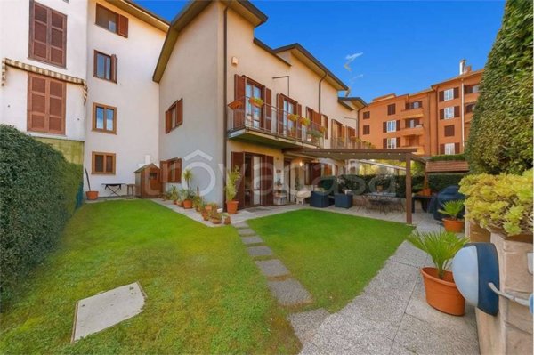 casa indipendente in vendita a Varese in zona Viale Borri