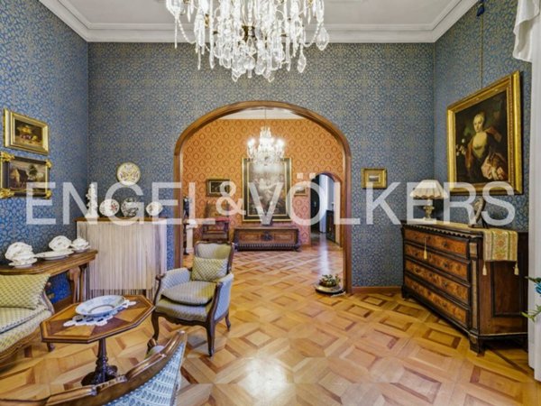 appartamento in vendita a Varese in zona Sant'Ambrogio