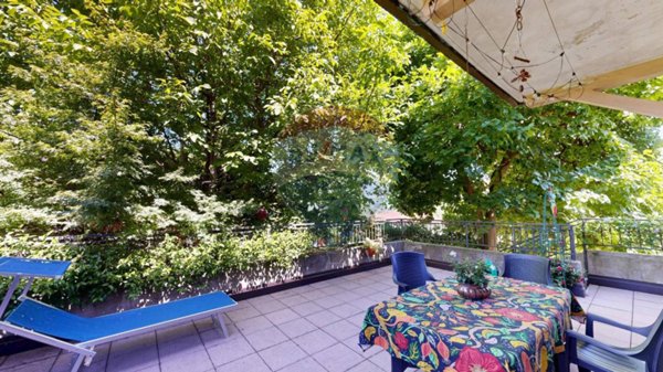 casa indipendente in vendita a Varese in zona Giubiano