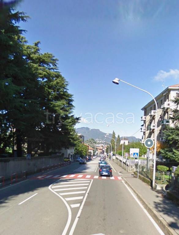 appartamento in vendita a Varese in zona Giubiano