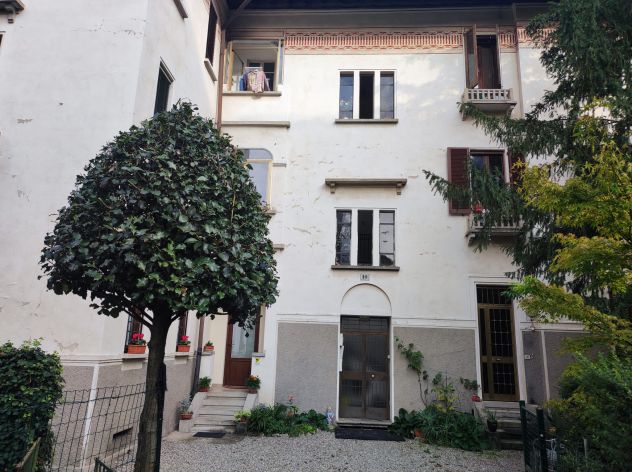 appartamento in vendita a Varese in zona Centro Città