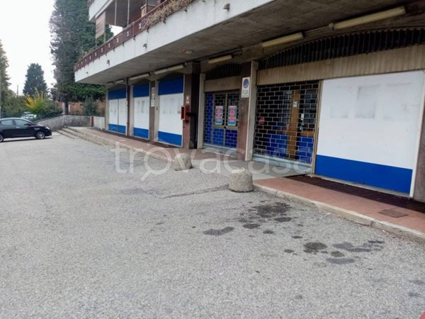 negozio in vendita a Varese in zona San Fermo
