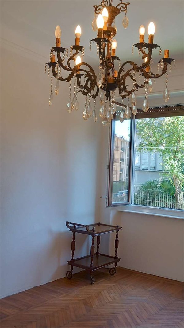 appartamento in vendita a Varese in zona Giubiano