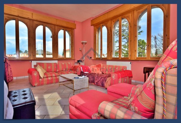 appartamento in vendita a Varese in zona Giubiano