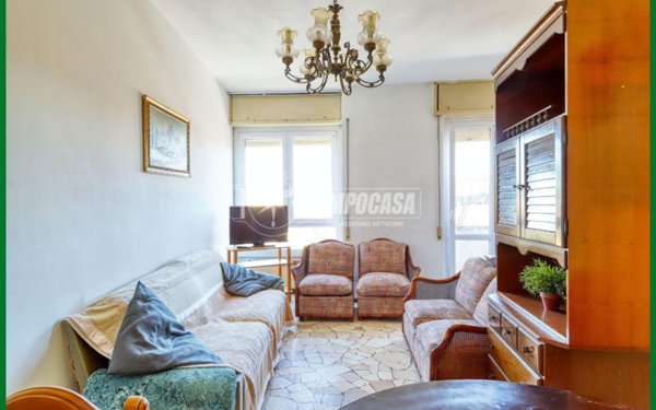 appartamento in vendita a Varese in zona Giubiano