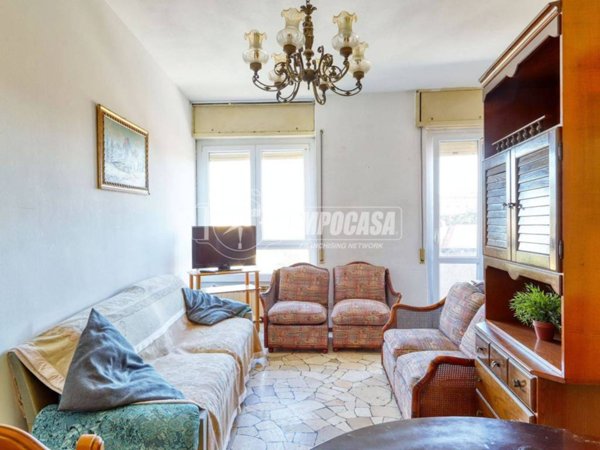 appartamento in vendita a Varese in zona Giubiano