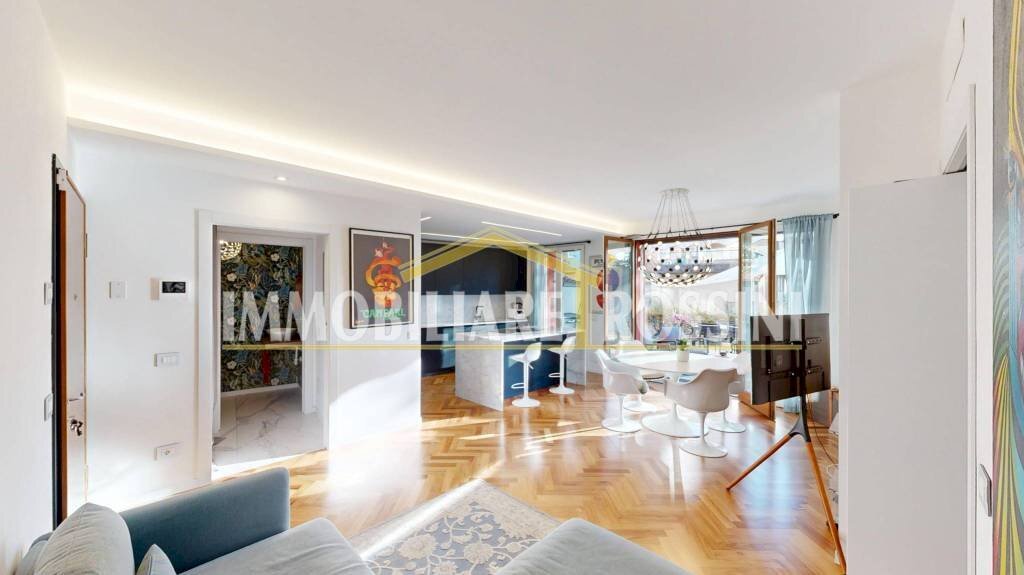 appartamento in vendita a Varese in zona Viale Europa