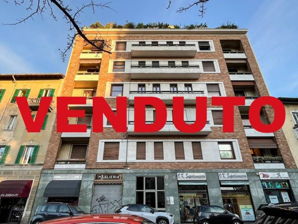 appartamento in vendita a Varese in zona Biumo