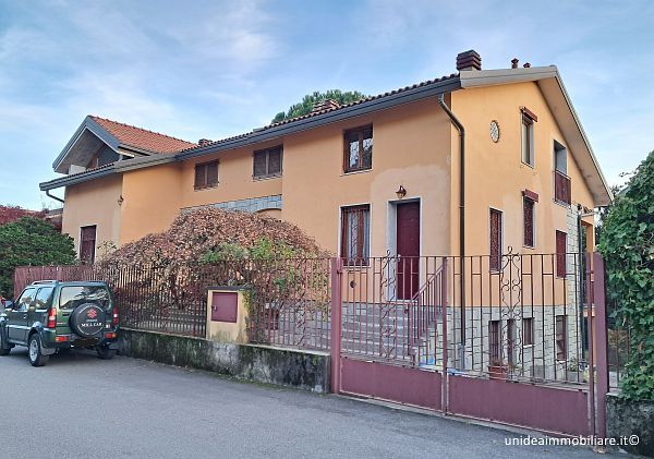 appartamento in vendita a Varese in zona Bobbiate