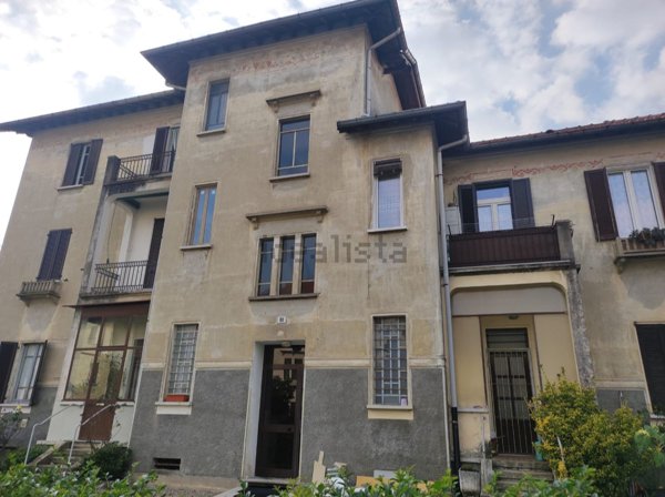 appartamento in vendita a Varese in zona Biumo