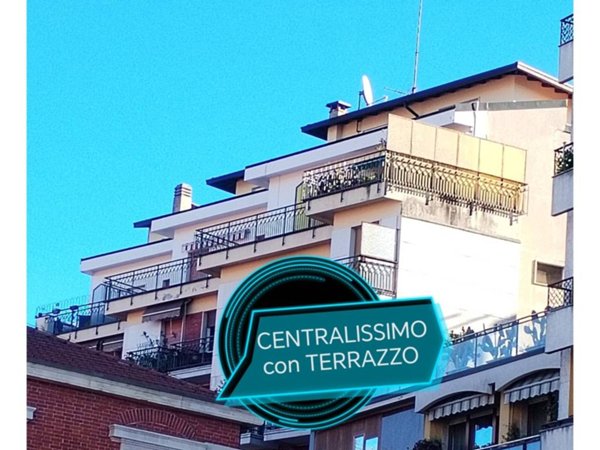 appartamento in vendita a Varese in zona Biumo