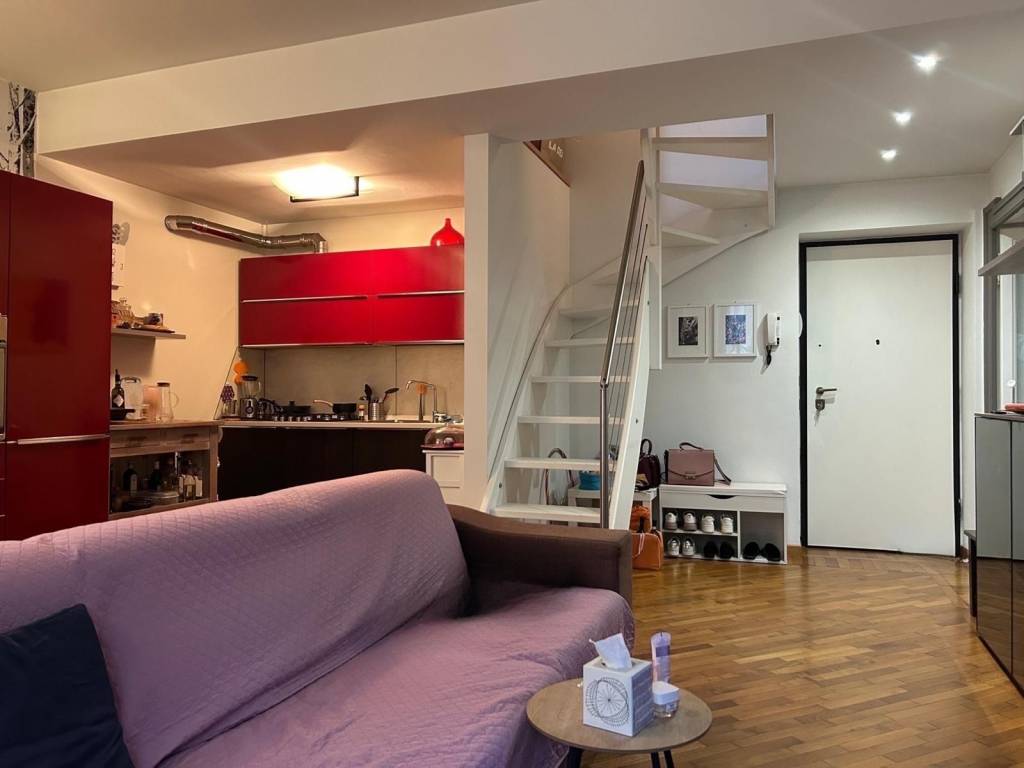 appartamento in vendita a Varese in zona Biumo