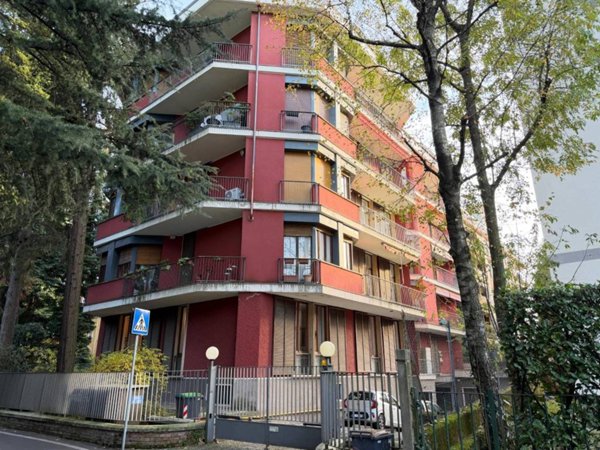 appartamento in vendita a Varese in zona Casbeno