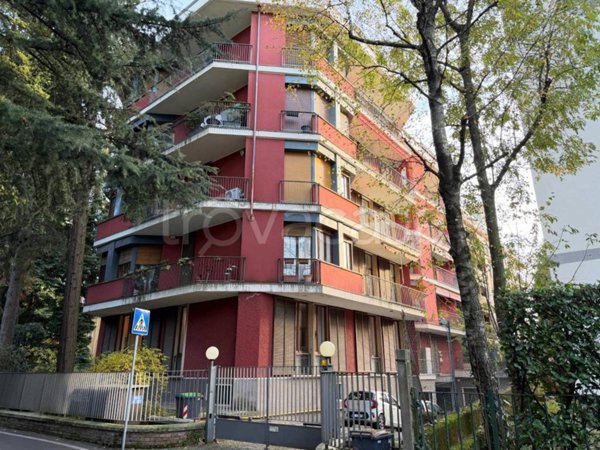 appartamento in vendita a Varese in zona Brunella
