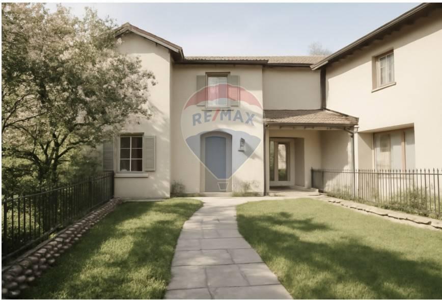 casa indipendente in vendita a Varese in zona Gaggio