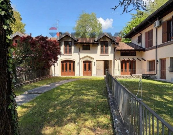 casa indipendente in vendita a Varese in zona Centro Città