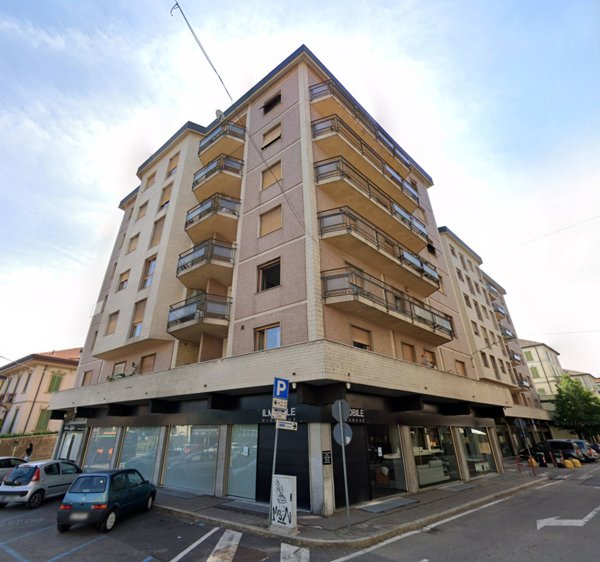 appartamento in vendita a Varese in zona Centro Città