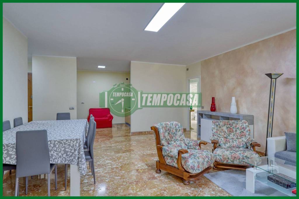 appartamento in vendita a Varese in zona Bosto