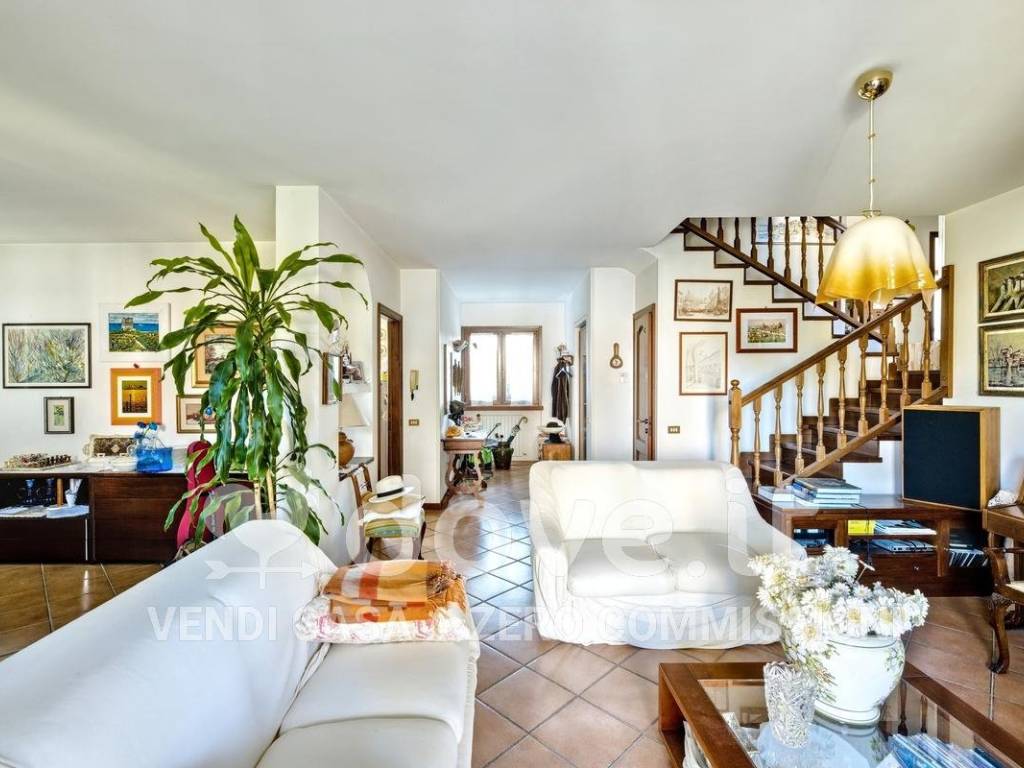 appartamento in vendita a Varese in zona Giubiano