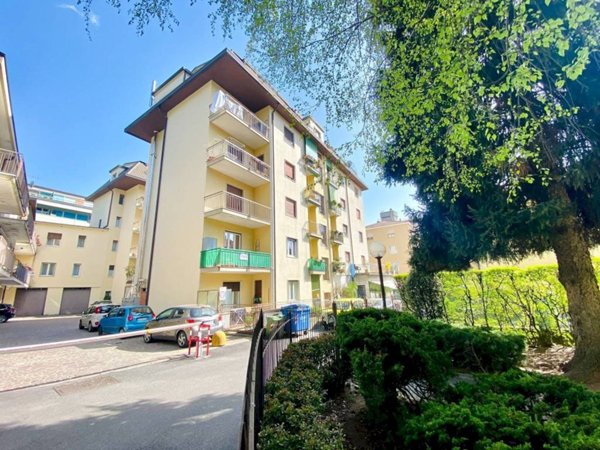 appartamento in vendita a Varese in zona Centro Città