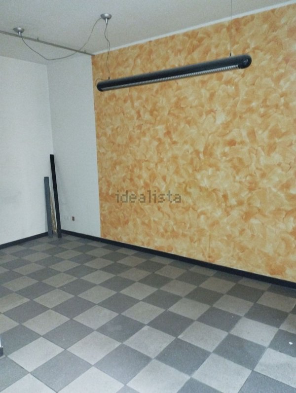 ufficio in vendita a Varese in zona Centro Città