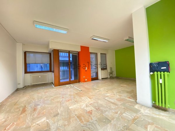 ufficio in vendita a Varese