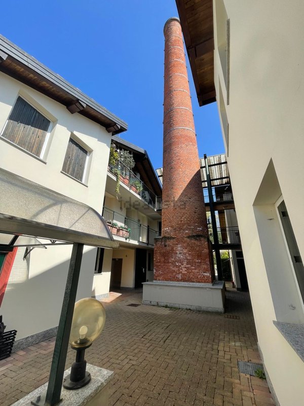 casa indipendente in vendita a Varese in zona Masnago