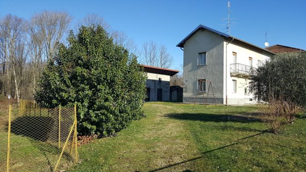 appartamento in vendita a Varese in zona Bobbiate