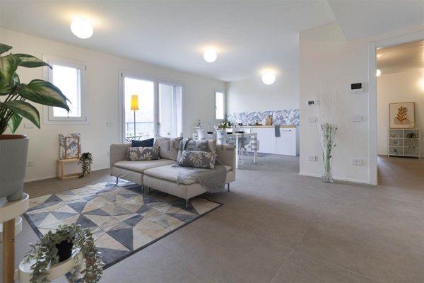 appartamento in vendita a Varese in zona Avigno