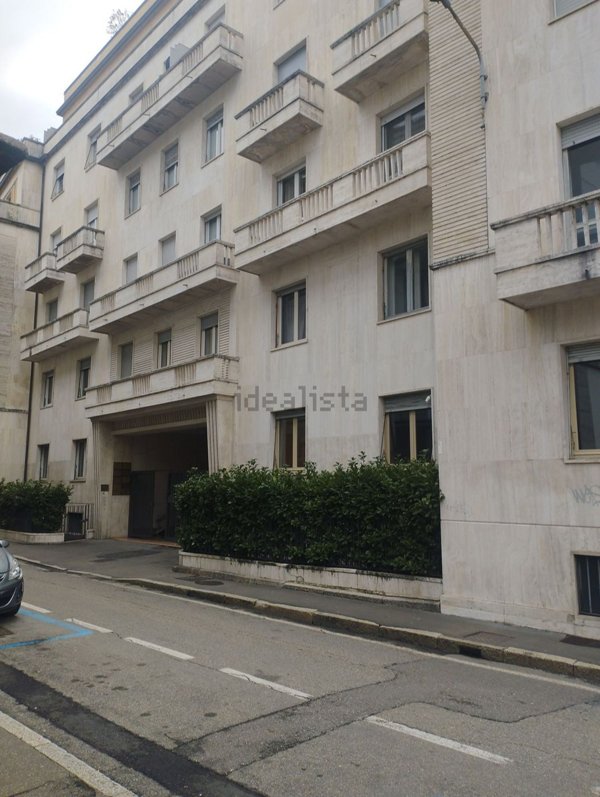 ufficio in vendita a Varese in zona Centro Città