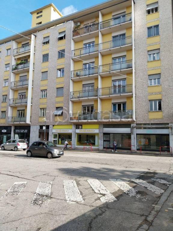 appartamento in vendita a Varese in zona Centro Città