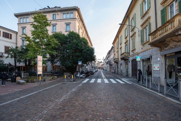 appartamento in vendita a Varese in zona Centro Città