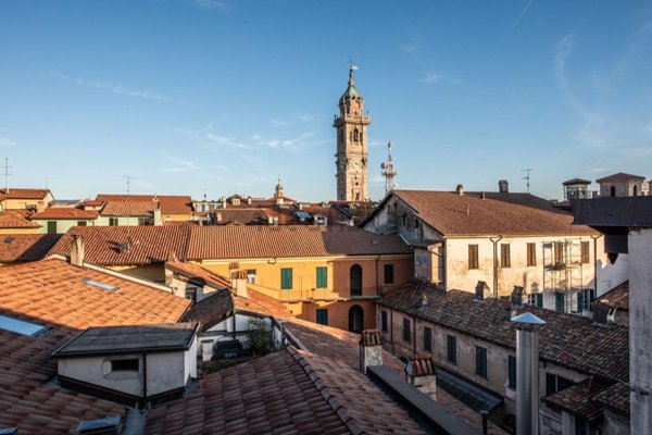 appartamento in vendita a Varese in zona Centro Città