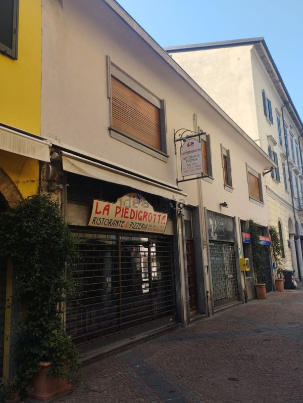 appartamento in vendita a Varese in zona Centro Città