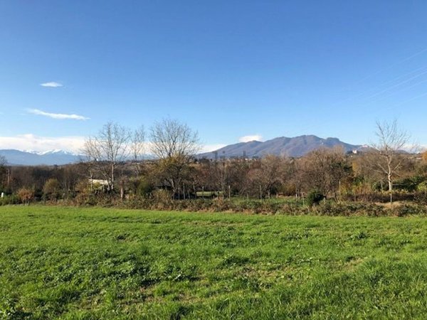 terreno edificabile in vendita a Varese in zona Cartabbia