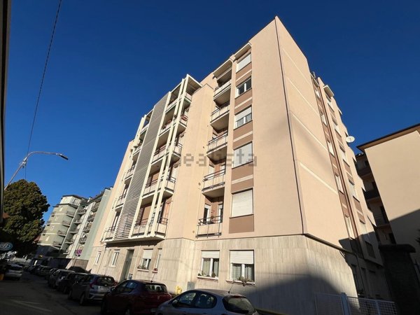 appartamento in vendita a Varese in zona Giubiano