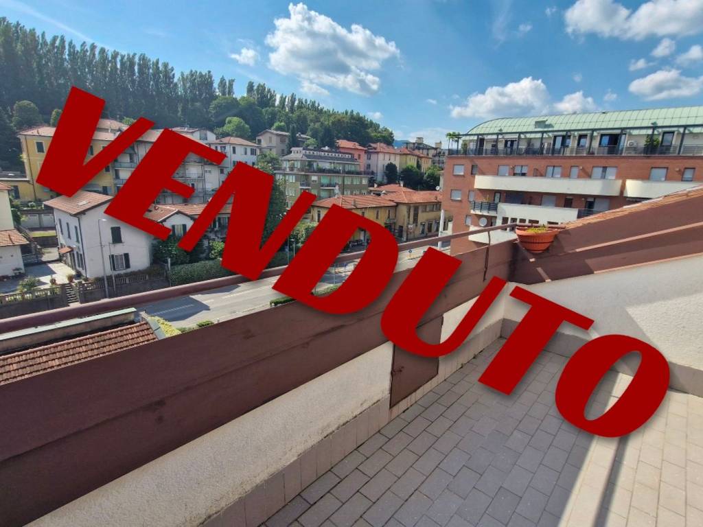 appartamento in vendita a Varese in zona Viale Valganna