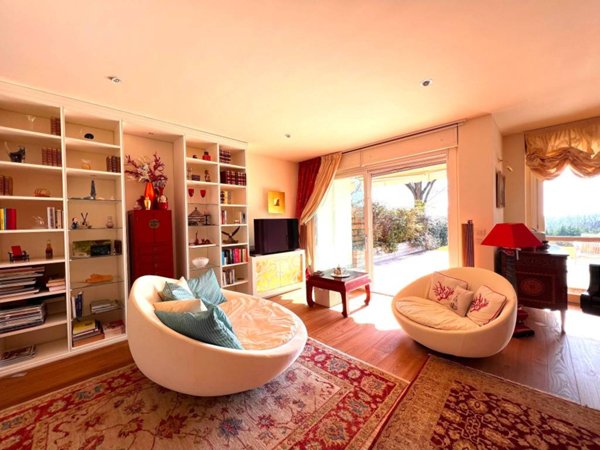 appartamento in vendita a Varese in zona Casbeno