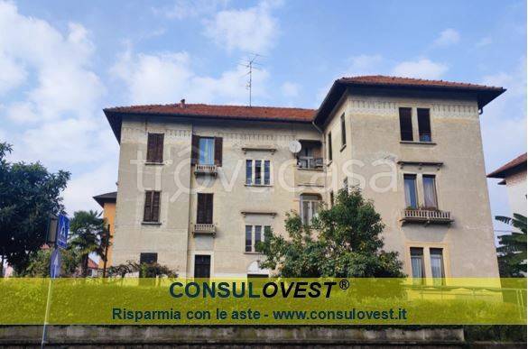 appartamento in vendita a Varese in zona Biumo